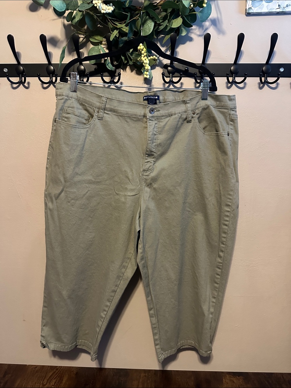 Architect Olive Green Capris